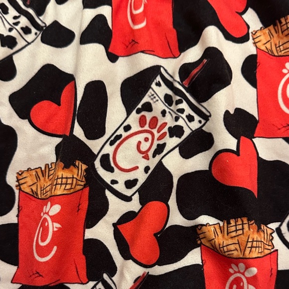 Girls Chick-fil-A Print Dress 3T | Cow Hearts Fast Food Theme Outfit - Picture 3 of 4